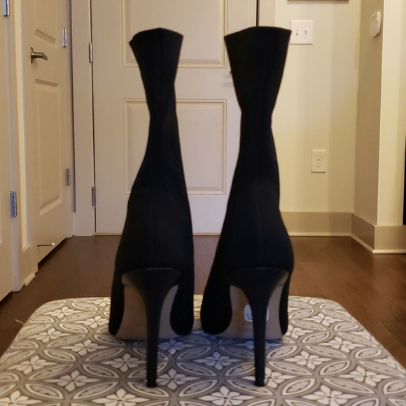 Express fabric heeled booties - Picture 2 of 4